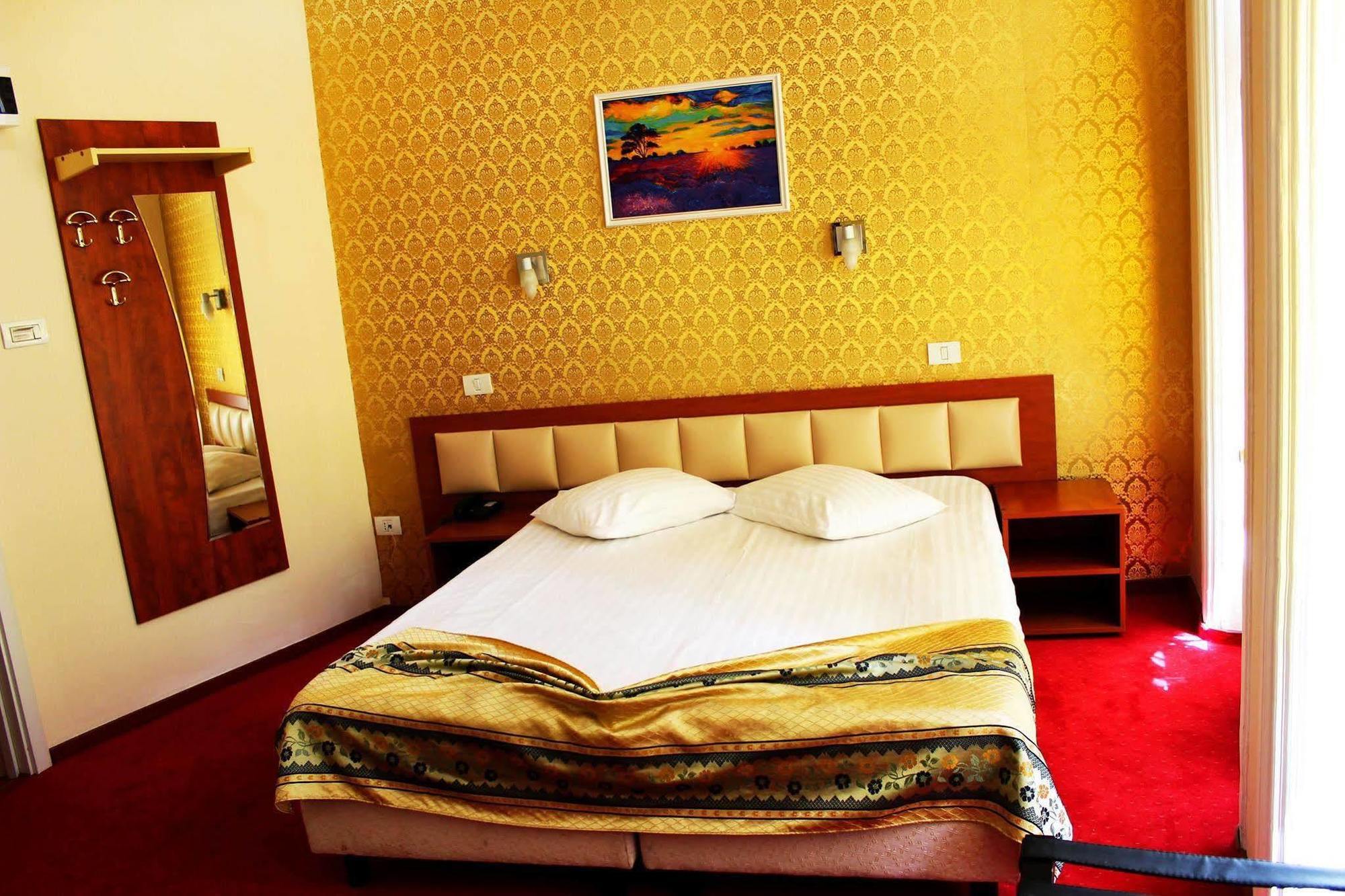 Kosher Hotel Lev Or Βουκουρέστι Εξωτερικό φωτογραφία